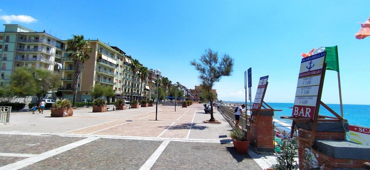 Holiday Home Casa Vacanze Salerno Exteriör bild